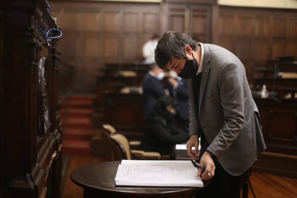 sesión senado 18 de mayo